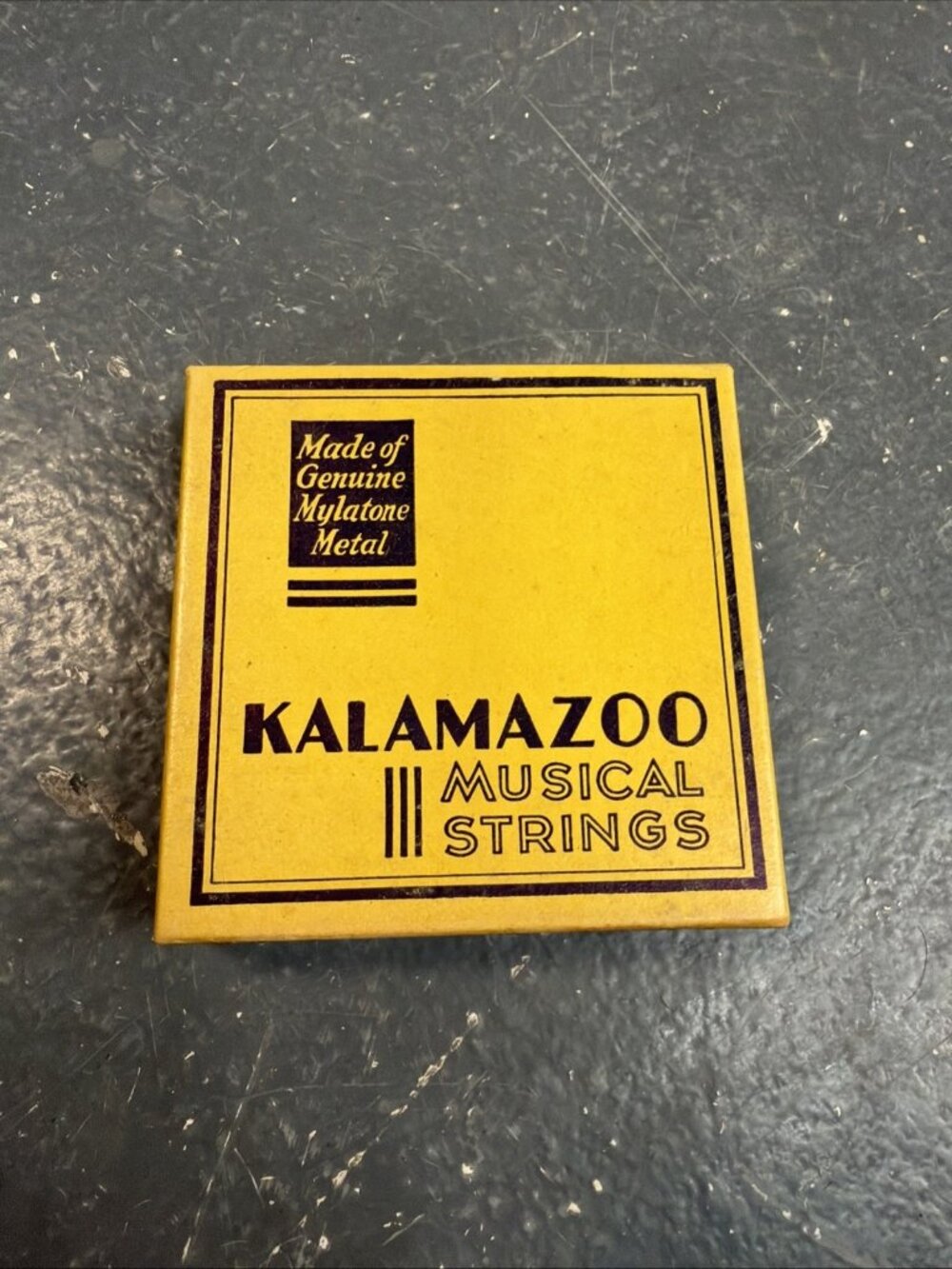 Vintage 1930s 40s Kalamazoo Musical Strings Mylatone Metal Gibson String Box